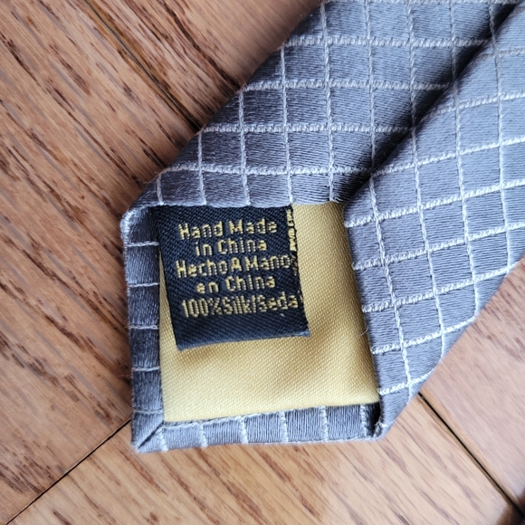 Donald Trump Tie Gold Signature Collection Silk Necktie Tie Silver Diamond 58" - Picture 10 of 14